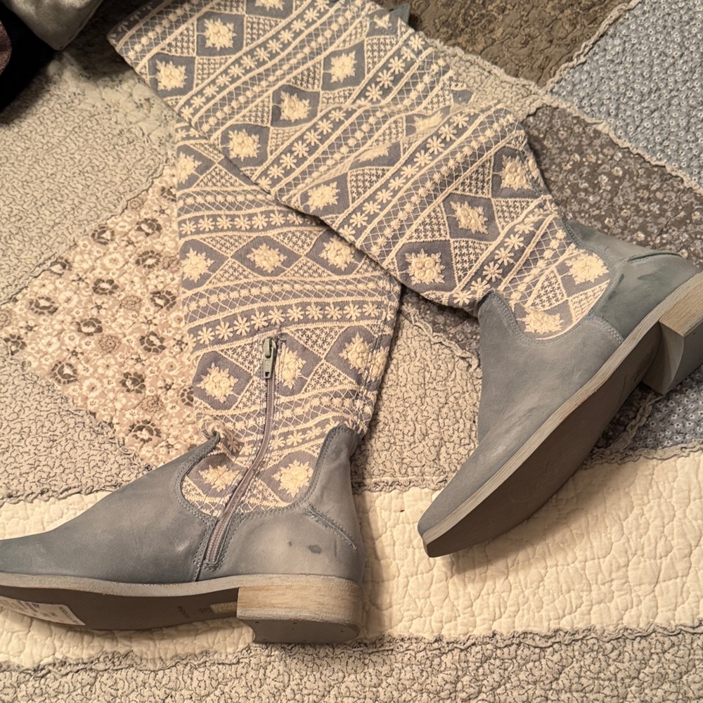 Stylish Gray/ Blue Over the Knee Boots